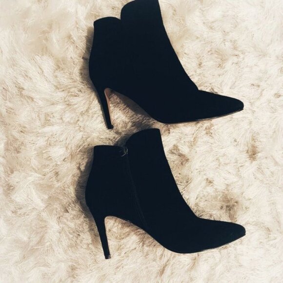 Halogen Black 7.5M Suede Ankle Booties - Picture 6 of 11